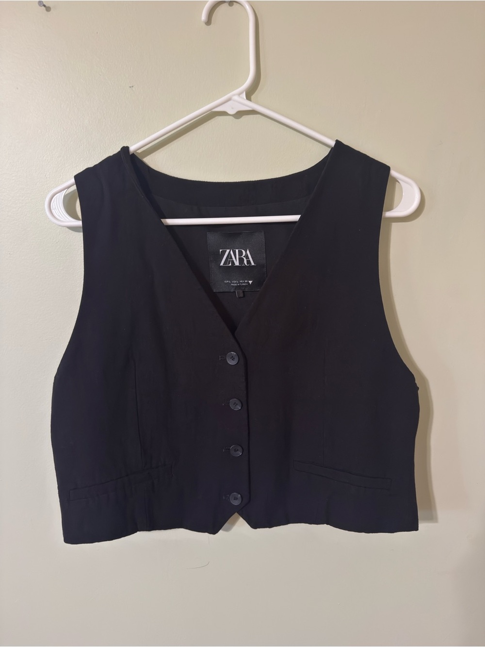 Zara Black Button-Front Vest